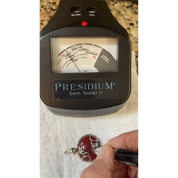 Sterling Silver Carnelian Pendant/Enhancer Floral Overlay Vintage 925 Marked - Picture 9 of 9